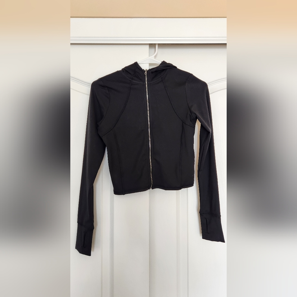 Gilly Hicks Active Recharge Hooded Crop Zip Up Top nwt Hollister - Picture 2 of 6